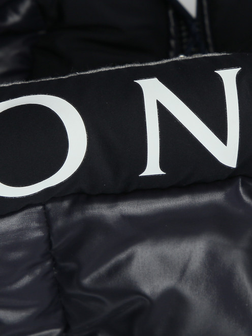 Пуховая куртка с капюшоном Moncler - Деталь